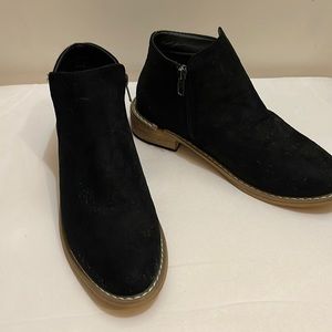 Seven7 booties size 8